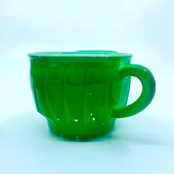 Set of 8 Vintage Jeannette “Slick & Sassy” Green & Yellow Punch Bowl Cups (6 oz) - Picture 9 of 16